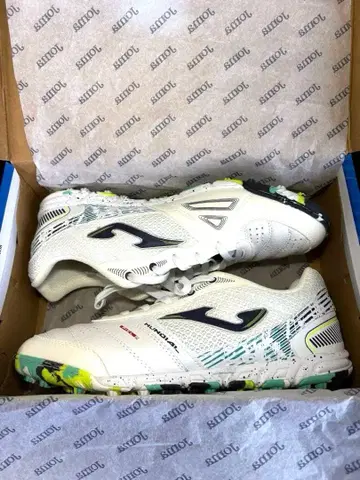 Joma Mundial 야외용 풋살화 화이트