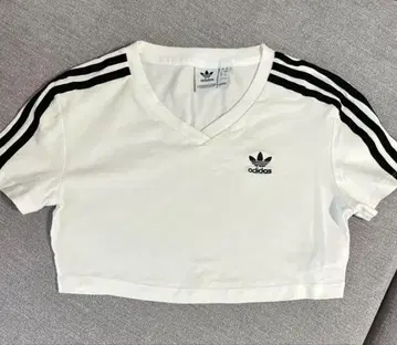 adidas 아디다스 숏 기장 크롭 T셔츠 M 새상품급