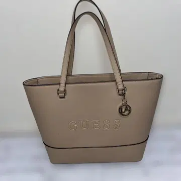 GUESS 토트백