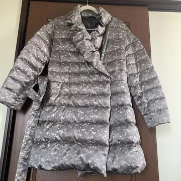 그레이 다운 코트 yeti
