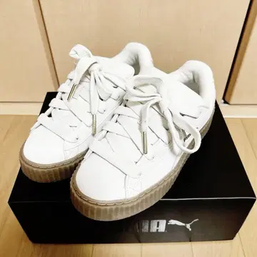 가격 인하 PUMA FENTY 화이트 스니커즈
