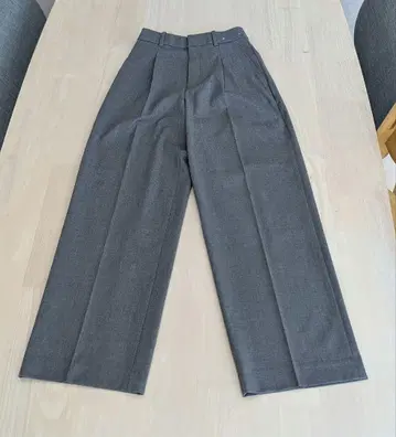 UNIQLO 턱 와이드 팬츠 XS
