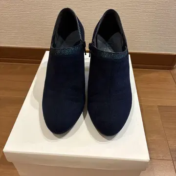 네이비 스웨이드 글리터 부티