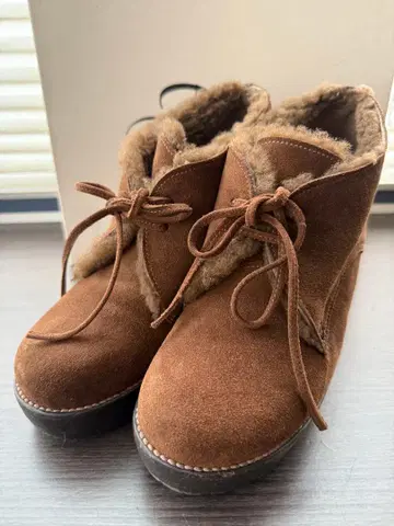 최종 할인 새상품급 Pippi 일본제 브라운 스웨이드 어그 부츠