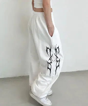 화이트 DXOH 한국 맨투맨