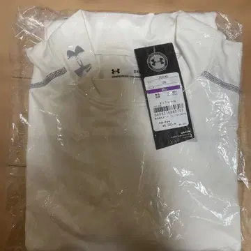 언더아머 긴팔 하이넥 T셔츠 XXL