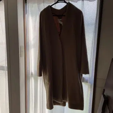 베이지 오픈 프론트 롱 코트