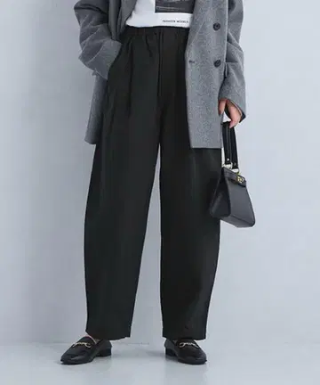 새상품/그린 라벨 릴랙싱/이지 커브 팬츠/블랙 38