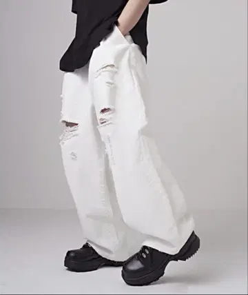 화이트 데미지 가공 와이드 팬츠 ADRER(아들러)