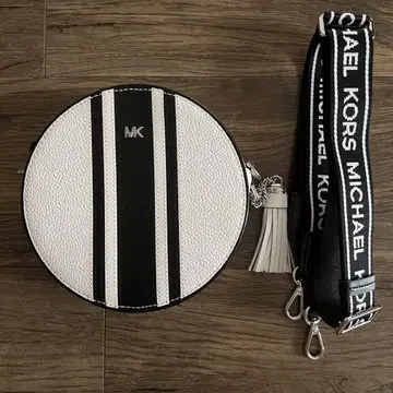 MICHAEL KORS 라운드 숄더백 화이트/블랙