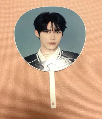 ZEROBASEONE 성한빈 부채