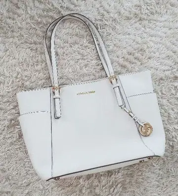 MICHAEL KORS 화이트 토트백