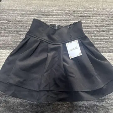 미셸 마카롱 슬림 레그 스커트 xs 사이즈