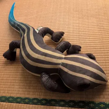 BIG 도마뱀 봉제 인형 블랙과 브라운 스트라이프