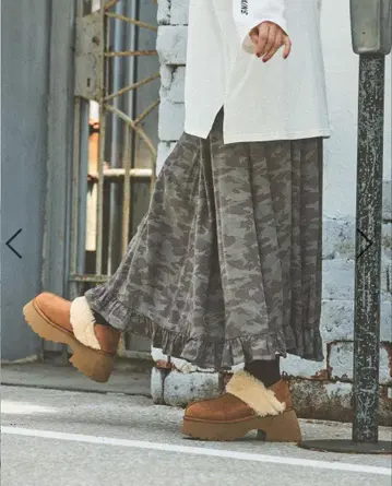 니코앤드 [ 새상품 ] 완판템 모듬 프린트 프릴 스커트 카모플라주