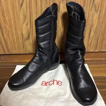 arche 블랙 가죽 숏부츠