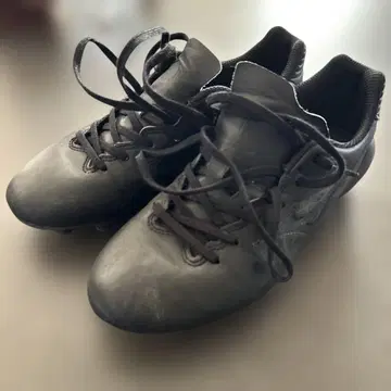 블랙 축구화 22.5cm 미즈노 스파이크