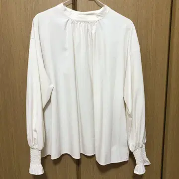 N. 내추럴 뷰티 베이직 블라우스 아이보리 미사용 새상품