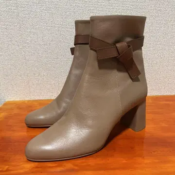 1회 착용 다이애나 숏부츠 베이지 23.5cm 사이드 지퍼