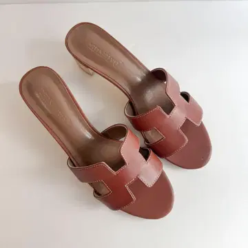 PB select PU 힐 샌들