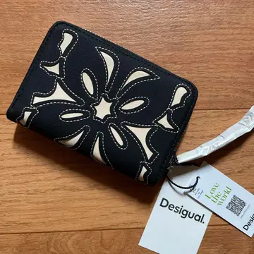 desigual 데시구알 꽃무늬 지퍼 지갑