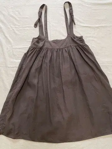 네스트로브 브라운 린넨 루즈핏 서스펜더 스커트