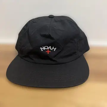 NOAH 블랙 캡 자수 로고 포함