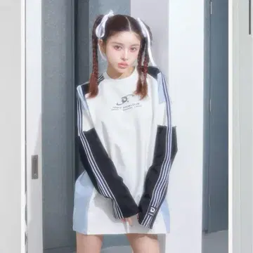 다리치 라인컷 롱 T셔츠 화이트