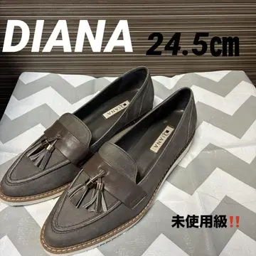DIANA 태슬 스웨이드 로퍼