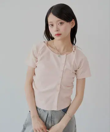 Chico 아지메 어깨 리본 골지 오프숄더 T