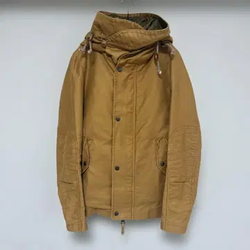 베이지 후드 부착 코트