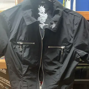 GIBOUS SCORPION ZIPPER JACKET short