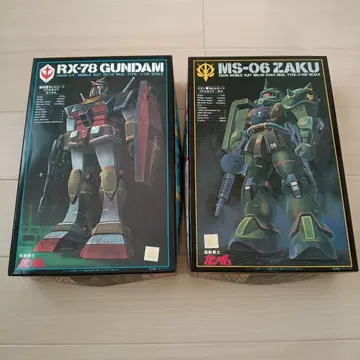 RX-78 건담 & MS-06 자쿠 프라모델 세트
