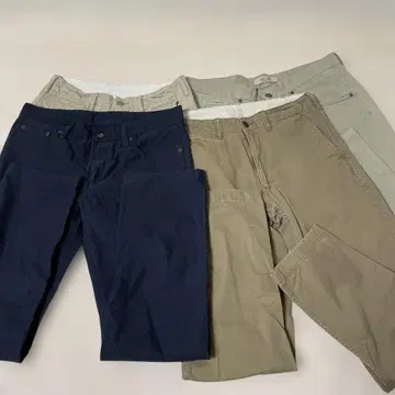 유니클로 치노 팬츠 3개와 ZARA MAN 캐주얼 팬츠 1개
