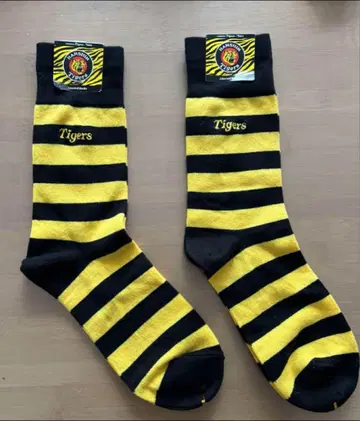한신 타이거즈 호랑이 컬러 보더 양말 25-27cm 2족 세트