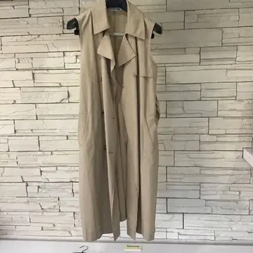 UNIQLO JW ANDERSON. 베이지 슬리브리스 트렌치코트