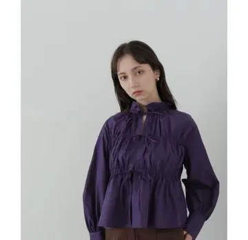NATURAL BEAUTY BASIC 프론트 리본 개더 블라우스