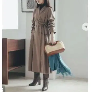 cohina 턱 플레어 트렌치코트 모카 브라운