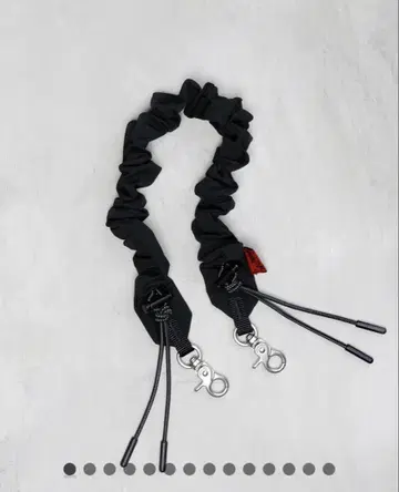 [ 토폴로지 ] Bungee Wrist Strap ( 새상품 미사용 )