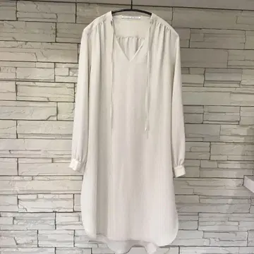 BEIGE CONCEPT OF BEIGE V넥 긴팔 셔츠