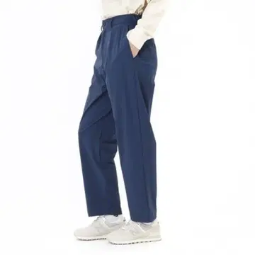 뉴발란스 테이퍼드 팬츠