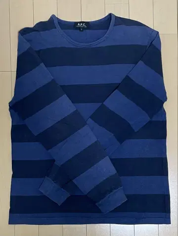 A.P.C. 네이비 보더 T 사이즈 2