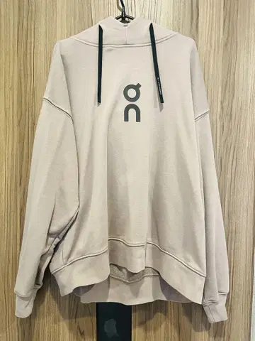 [ On ] CLUB HOODIE 여성용 후드티 XL 베이지