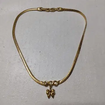 빈티지 니나리치 목걸이 나비 모티브