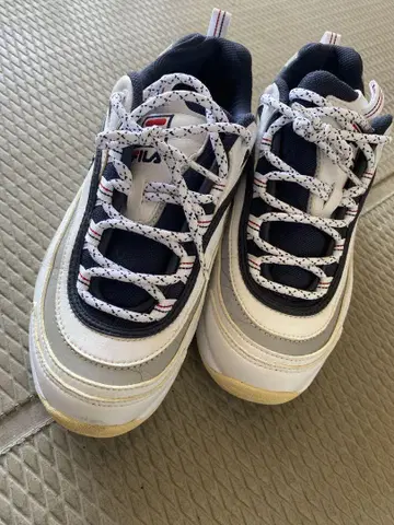 FILA 화이트 네이비 스니커즈
