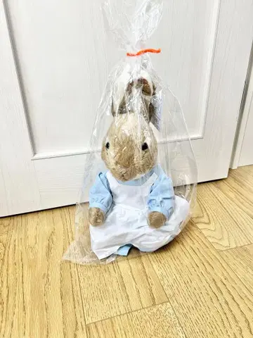 미세스 래빗 미디엄 봉제 인형