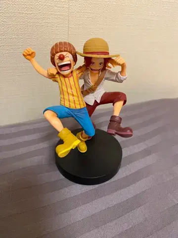 원피스 어린 시절 샹크스, 배기