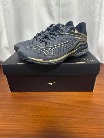 미즈노 테니스화