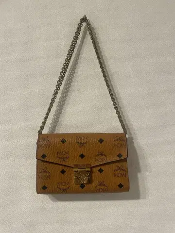 MCM 숄더백