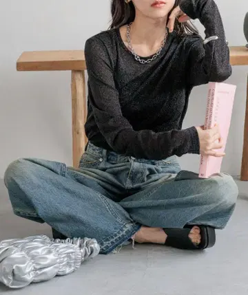 미사용 새상품 라메 크루 롱 슬리브